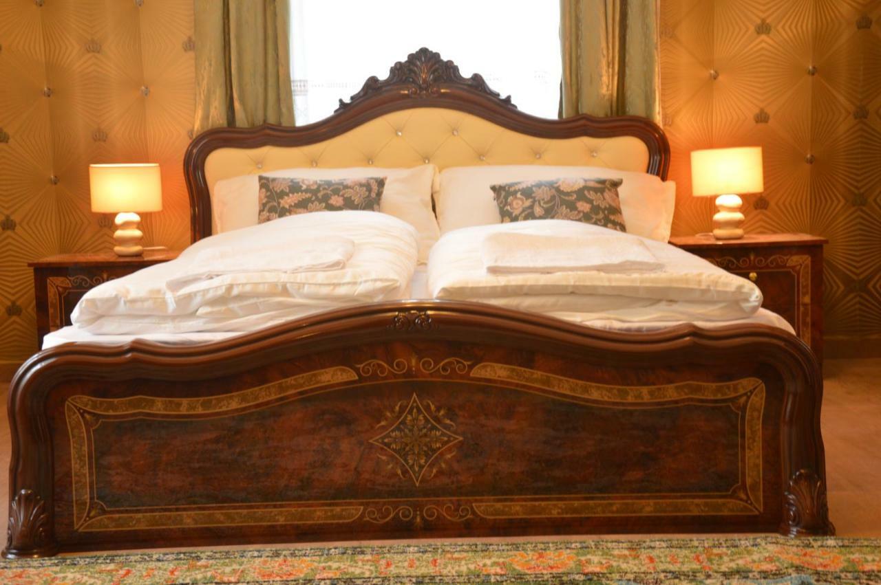 My-Lord LuxApartman Eger Extérieur photo