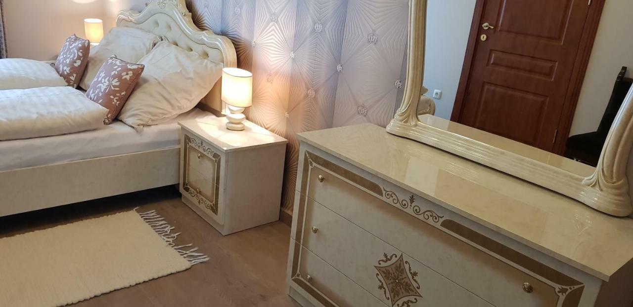 My-Lord LuxApartman Eger Extérieur photo